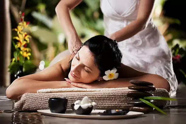 Massage Center in Qaisar Bagh | Massage Parlour & Spa in Qaisar Bagh